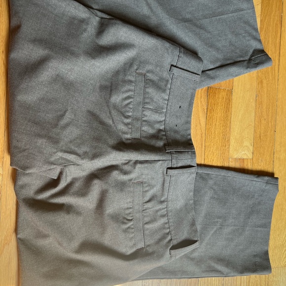 Express khaki capri slacks - Picture 2 of 3